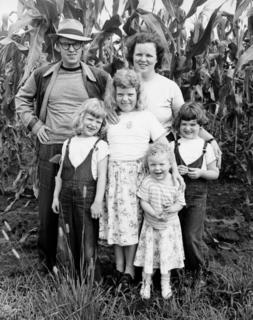 Bernadine Healy as a child with her family, ca. 1955