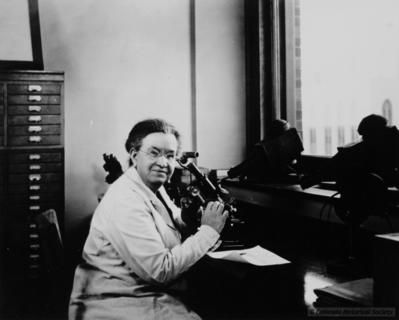 Florence Sabin in her lab at the Rockefeller Institute